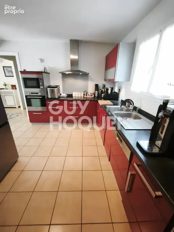 Maison de 130 m2, 4 chambres et piscine - photo 3