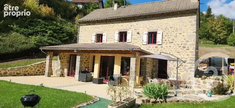 Maison à JOU-SOUS-MONJOU