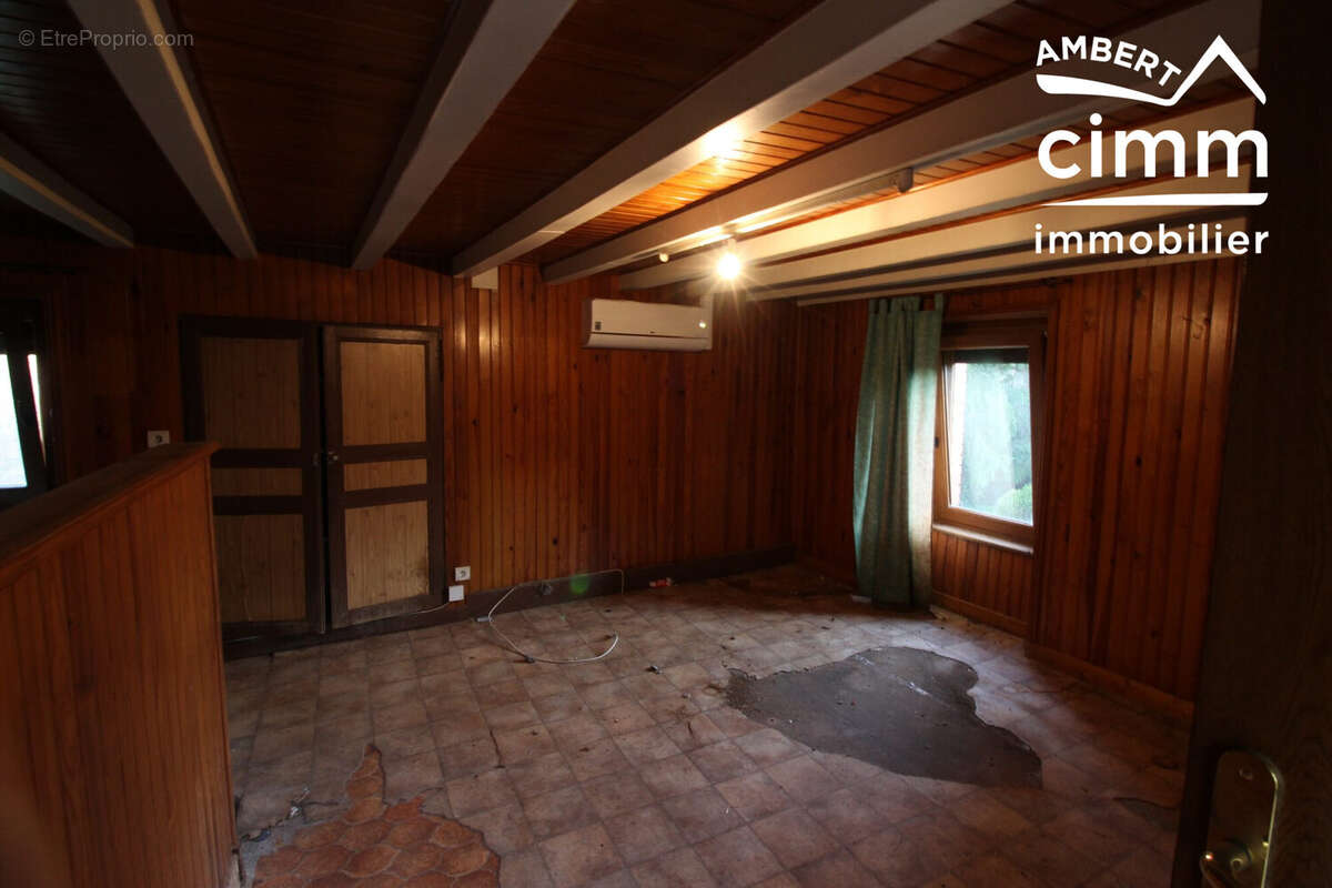 Maison à OLLIERGUES