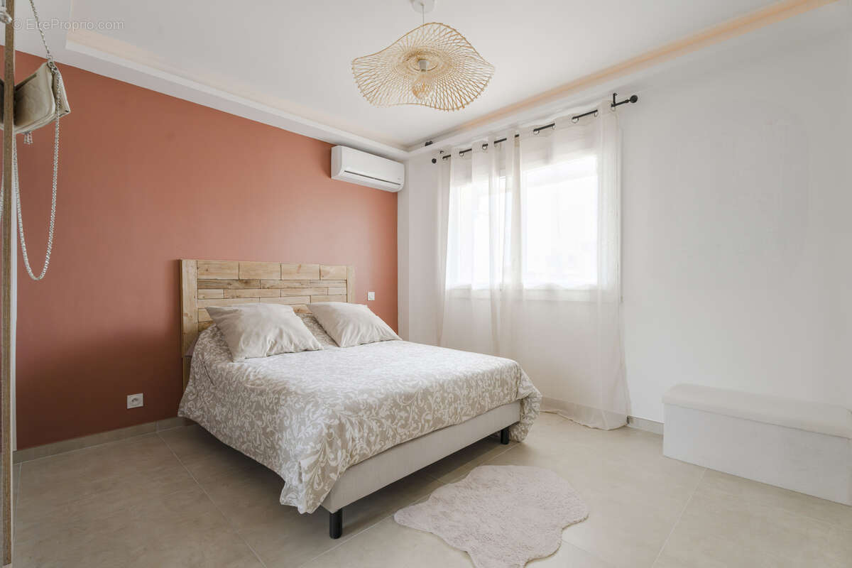 Appartement à LA VALETTE-DU-VAR