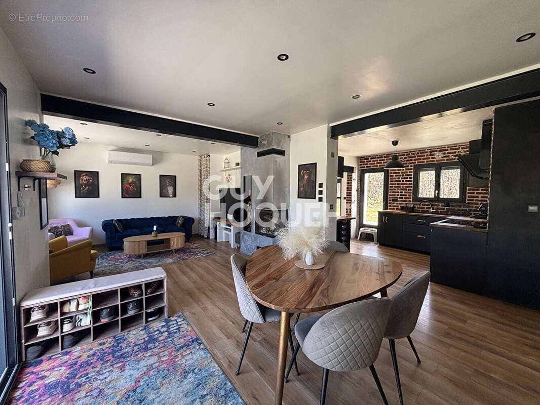 Maison à RION-DES-LANDES