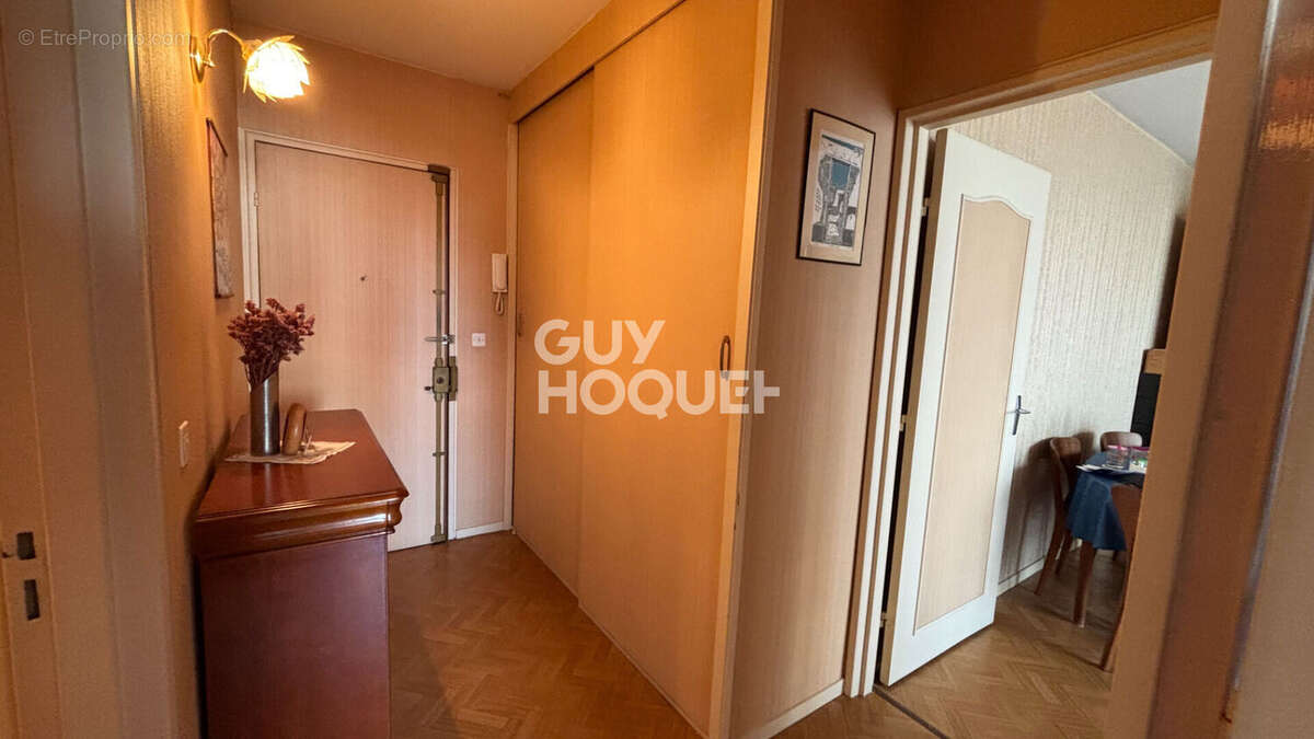 Appartement à FONTENAY-SOUS-BOIS