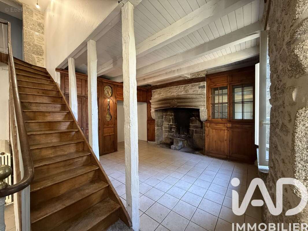 Maison 344 m² à Graissac  - photo 7