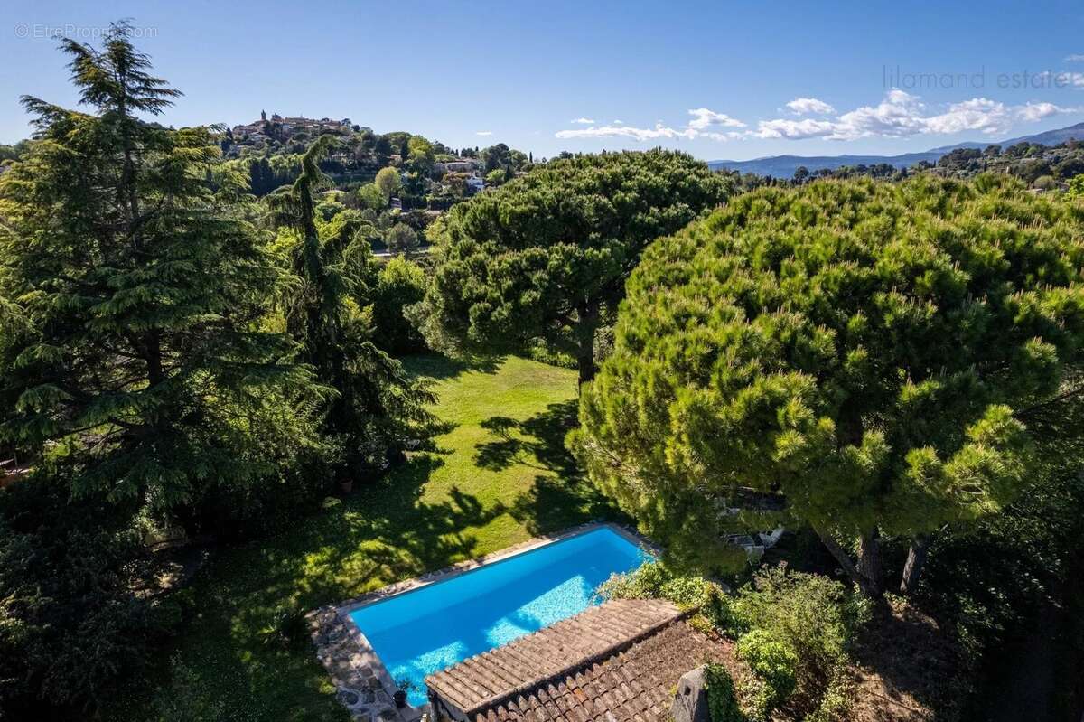 Maison à MOUGINS