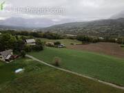 Terrain à LA BEAUME