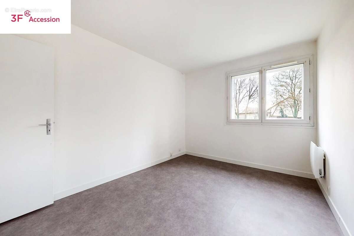 Appartement à PARAY-VIEILLE-POSTE
