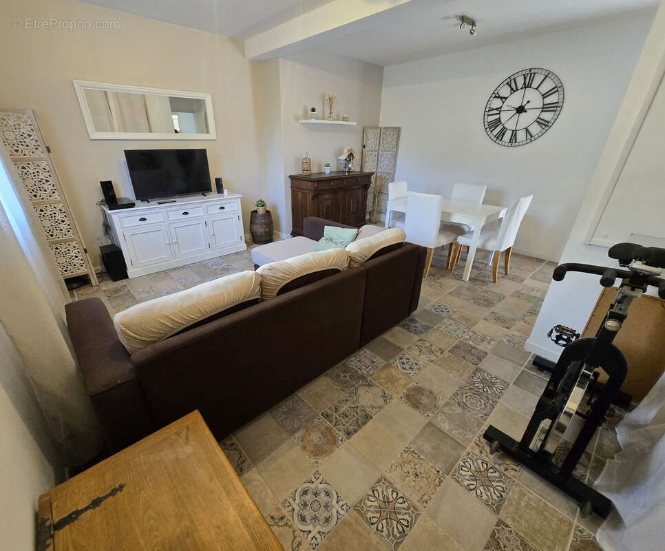 Appartement à SAINT-MARTIN-DU-VAR