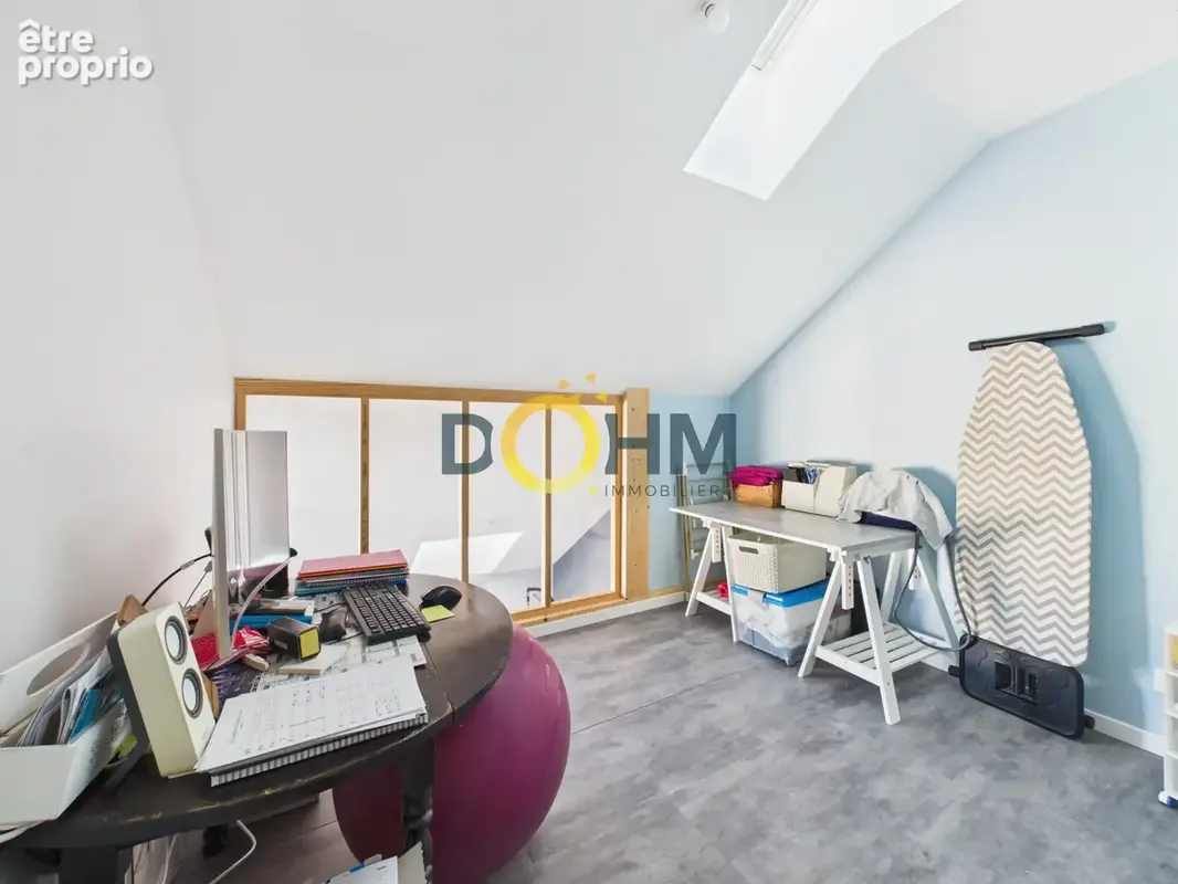 Centre-ville d'Yssingeaux - Duplex de 80,62 m2 avec terrasse, cave et place de stationnement. - photo 13