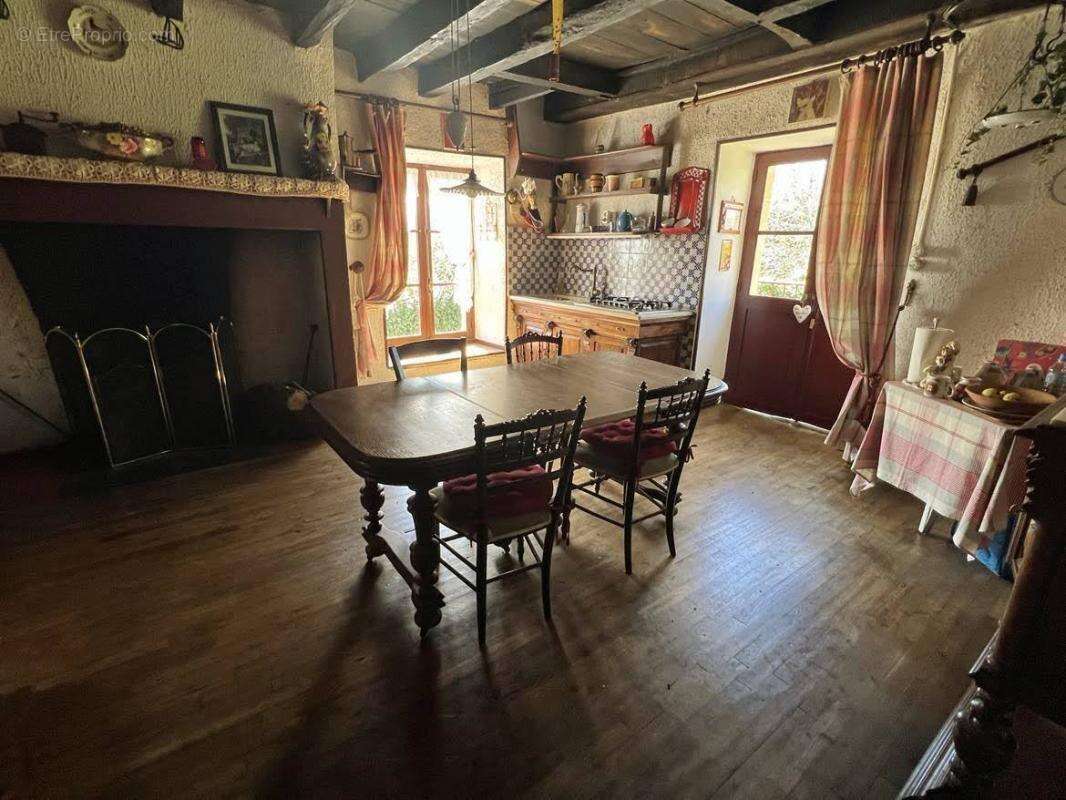 Maison à EXCIDEUIL