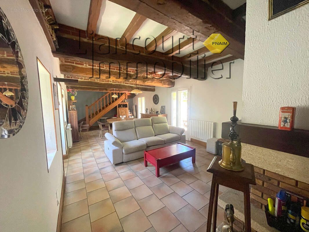 Maison à ANGY