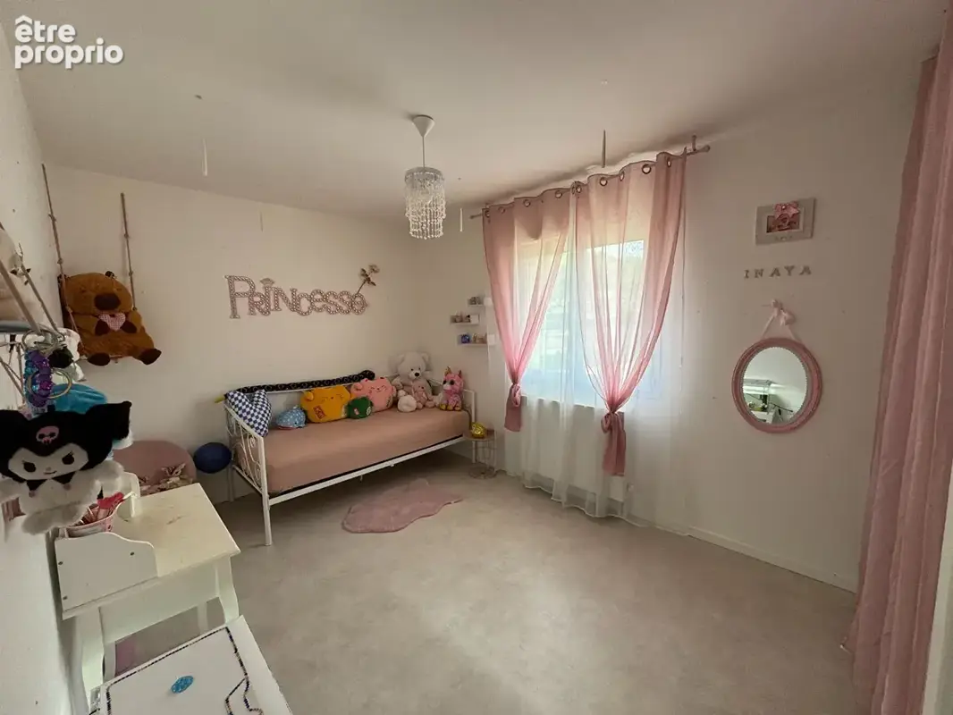 Maison 105 m² à Cranves-Sales  - photo 9