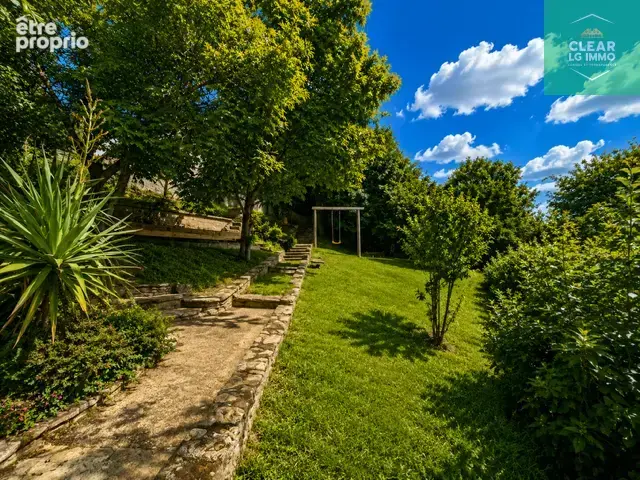 Maison rénovée avec jardin et garage - photo 8