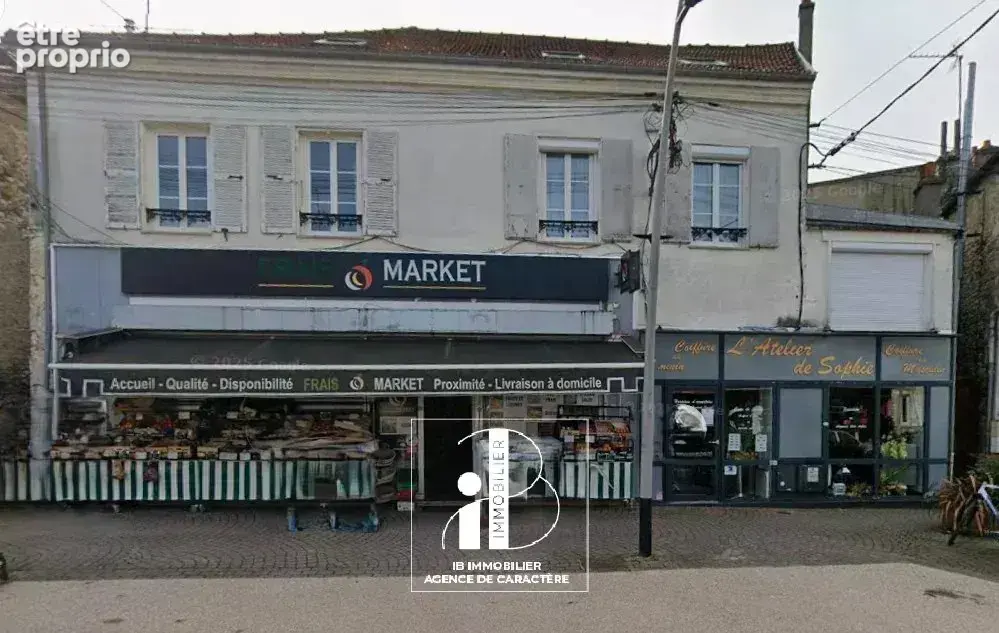 Appartement à VENEUX-LES-SABLONS