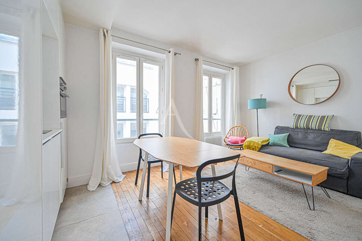 Appartement à PARIS-7E