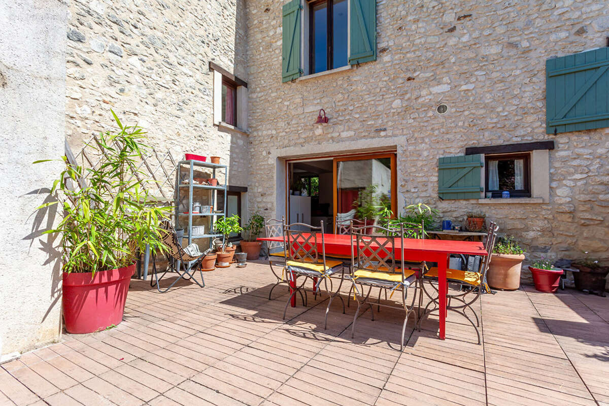 Maison à BEYNES