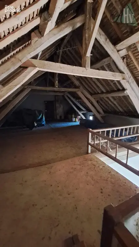 Saint Valérien - Maison ancienne avec deux chambres, grandes dépendances et terrain de 3840 m2 - photo 13