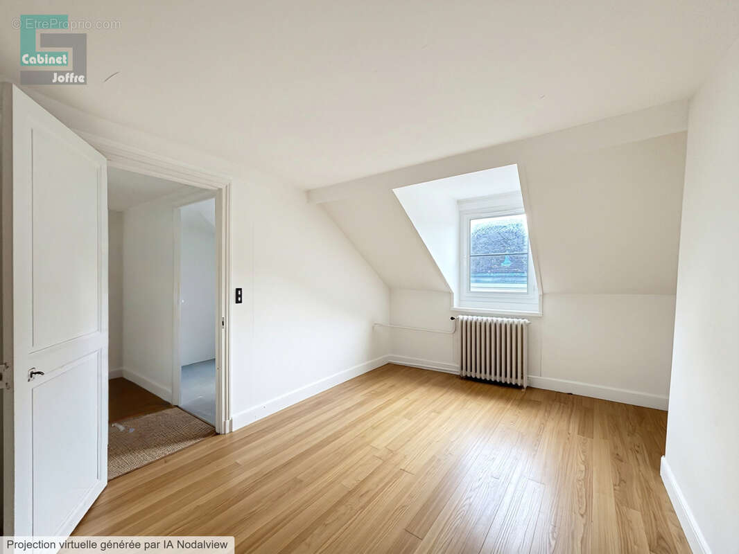 Maison à FONTAINEBLEAU