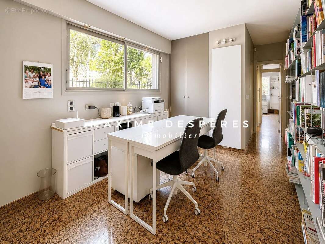 Appartement à NEUILLY-SUR-SEINE