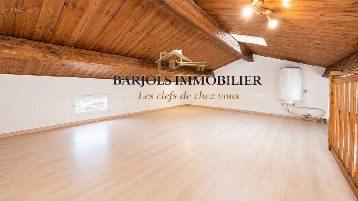 Appartement à BARJOLS