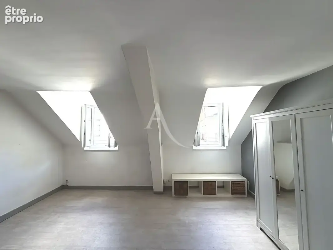 Exclusivité, quartier Graslin, idéal investissement locatif ou première acquisition : charmant studio lumineux de 25 m2 au derni - photo 4