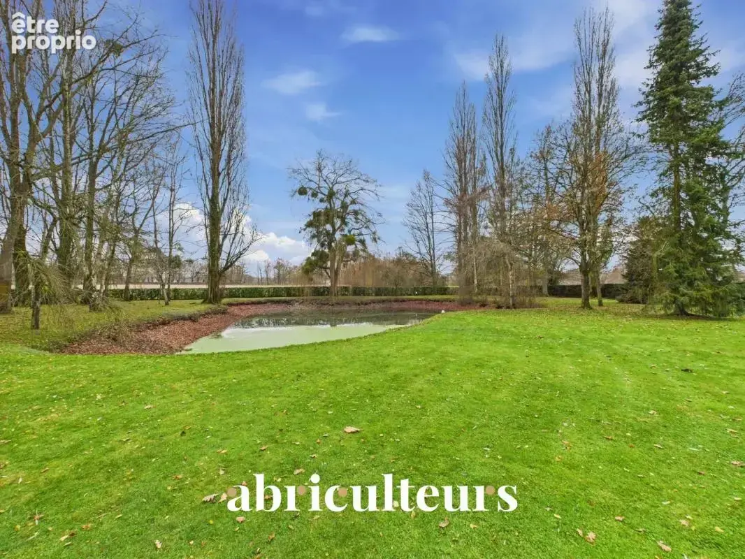 Maison avec parc arboré - 260 m² - en vente au MANS SUD (72230) - photo 7