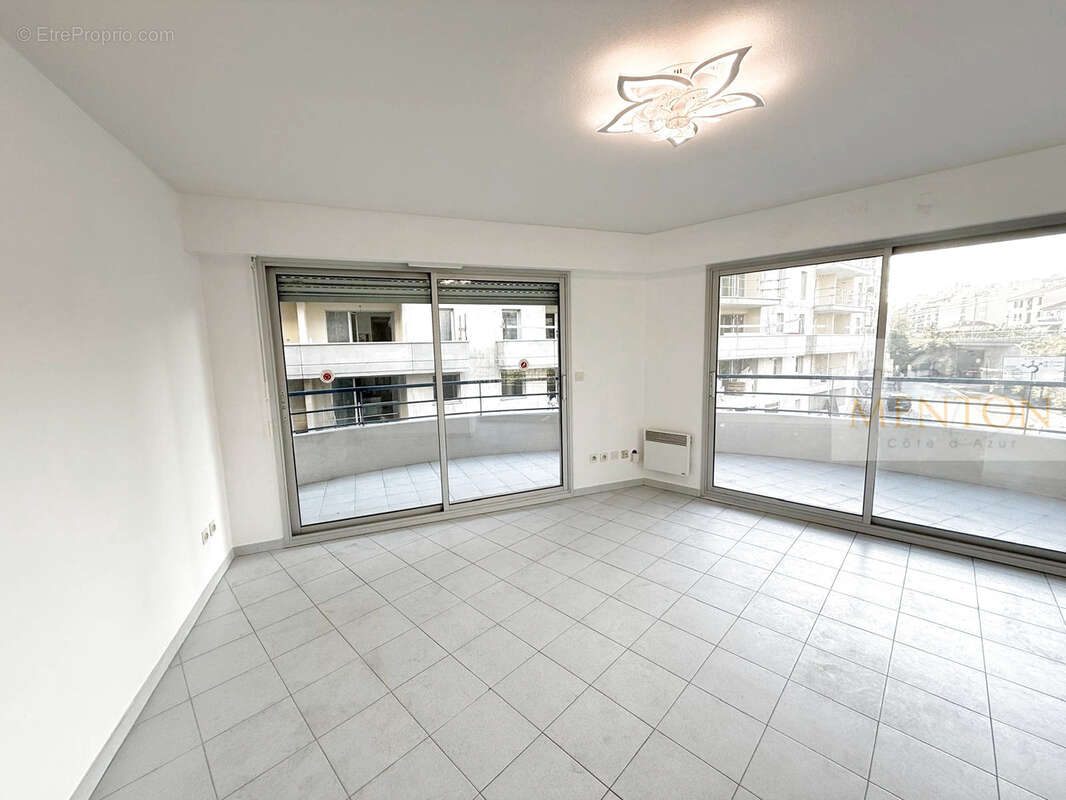 Appartement à MENTON