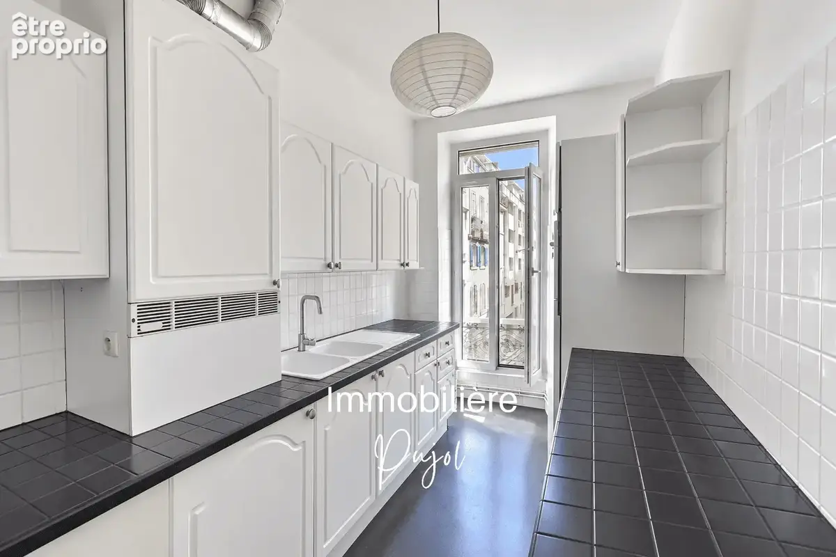 Notre-Dame-Du-Mont 13006   Appartement T3/4 traversant de 81,30 m2 - photo 6