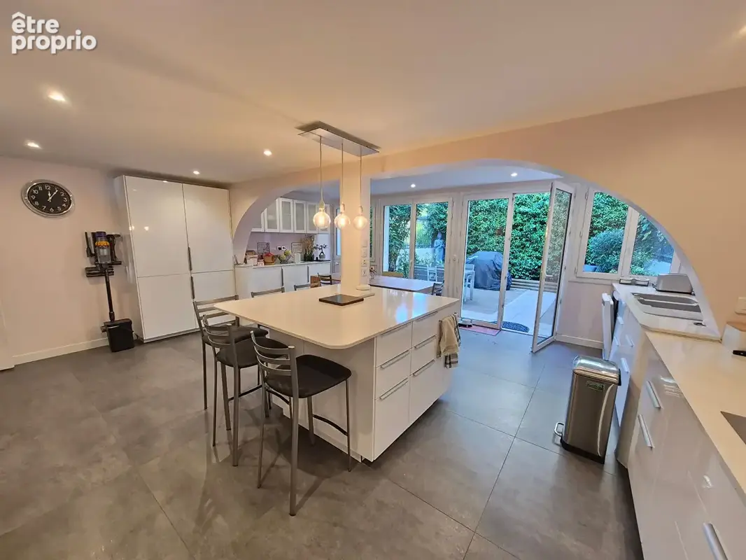 Maison/villa 7p renove avec terrasse et jardin - photo 4