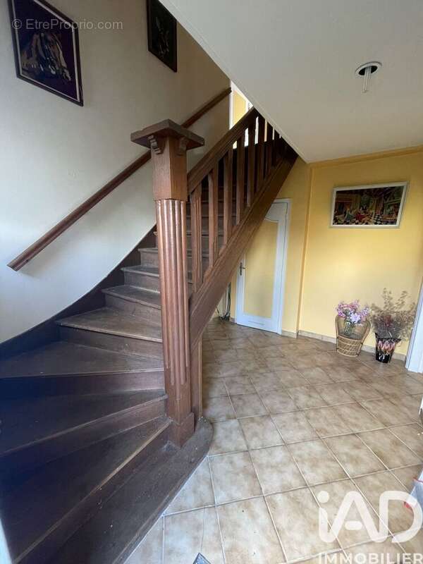 Maison 165 m² à Beutin  - photo 2