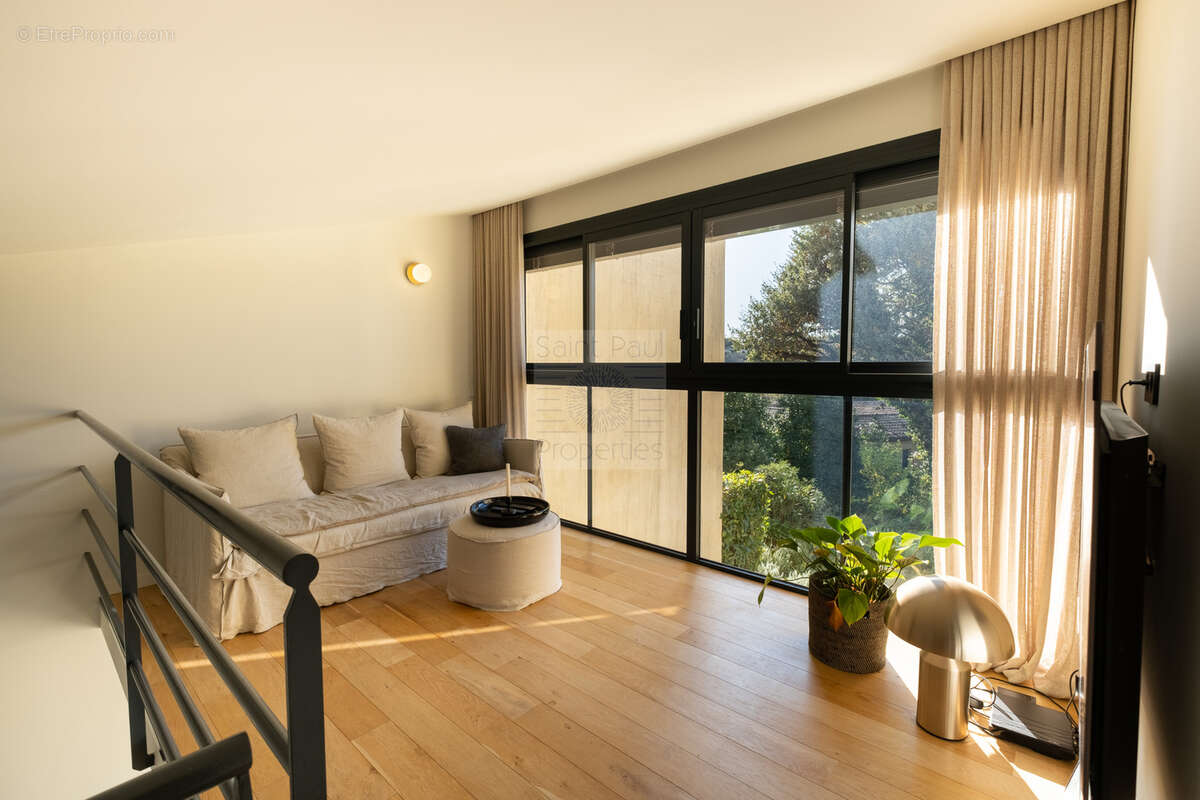 Loft contemporain - 79m2 - Saint-Paul de Vence - photo 6
