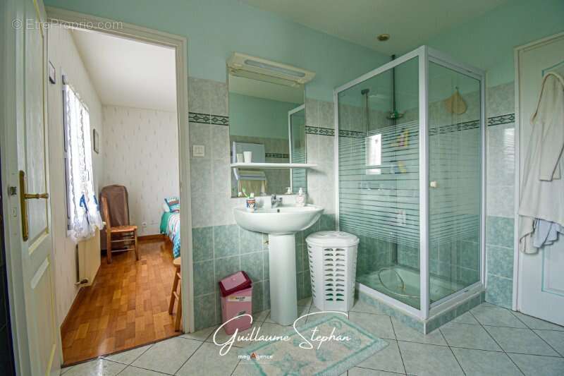 Maison à LE PERRIER