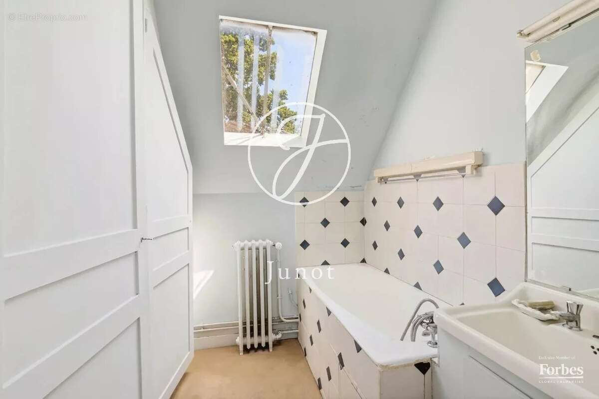 Maison à LE VESINET