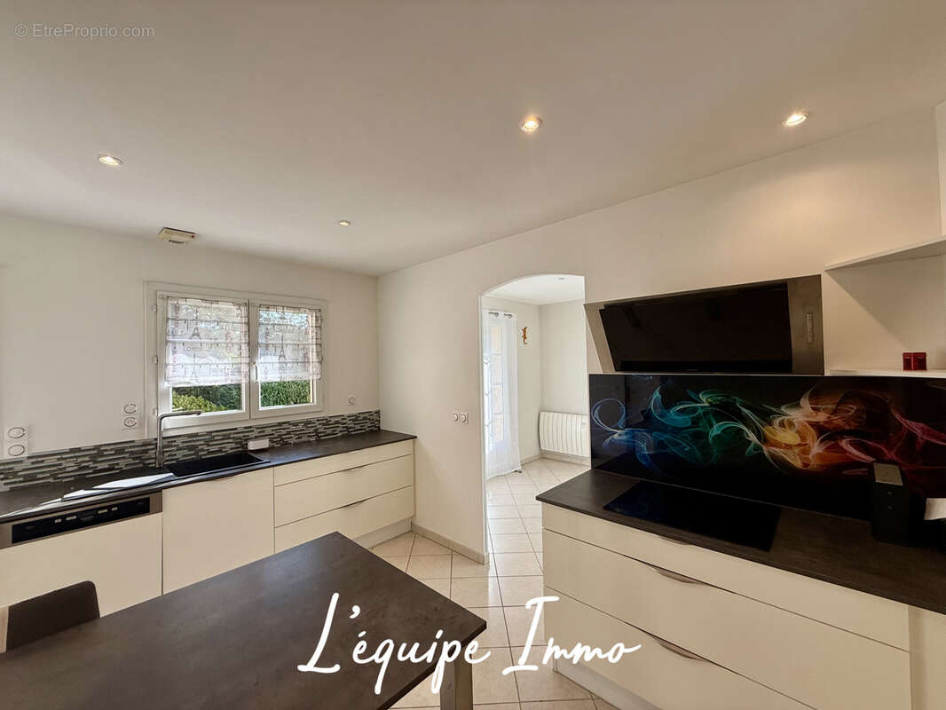 Villa t5 avec piscine et garage de 20m2 - photo 4