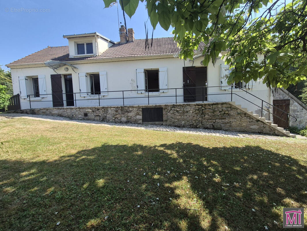 Maison à LA FERTE-MILON
