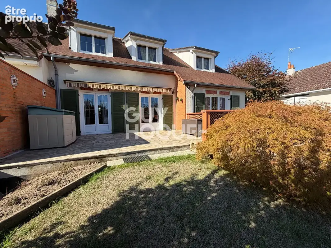 Maison à FLEURY-LES-AUBRAIS