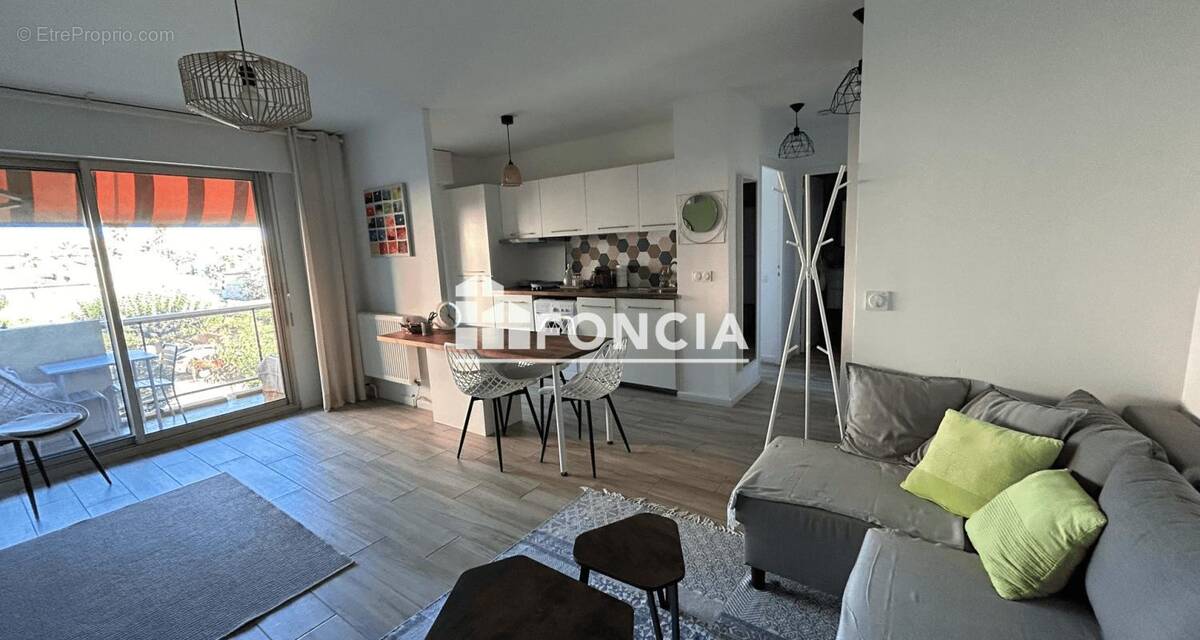 Appartement à HYERES