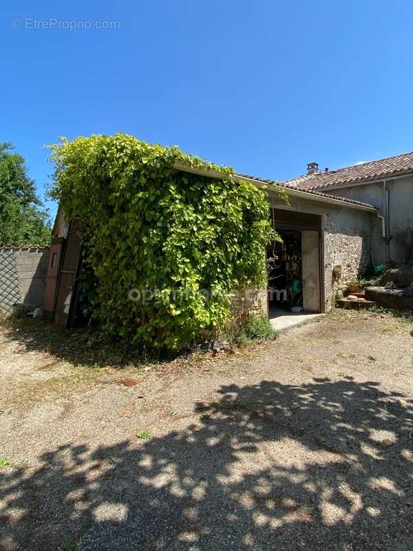 Maison à MORNAC