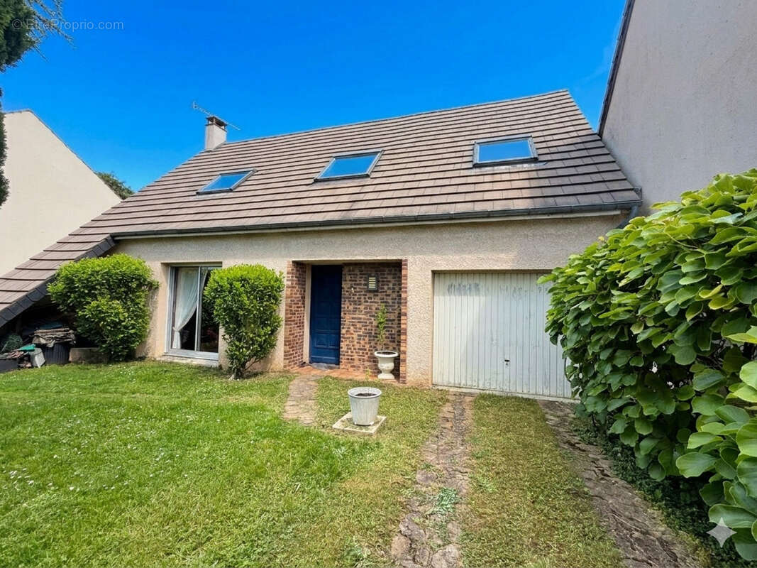 Maison à PUSSAY