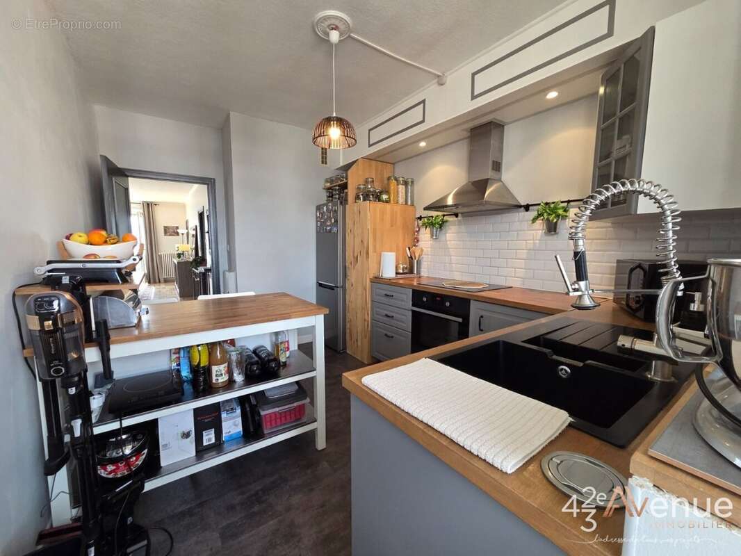 Appartement à SAINT-ETIENNE