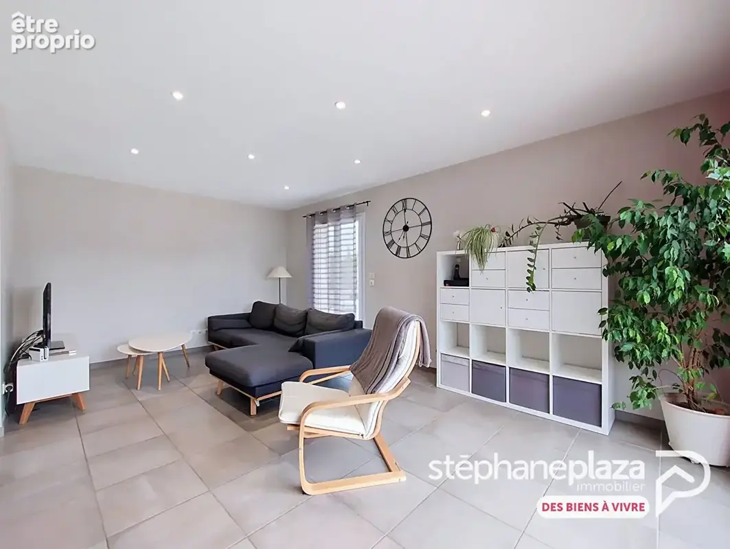 Villa de 2018 : 118m² habitables, 4 chambres + 1 bureau, garage, vue imprenable - photo 9