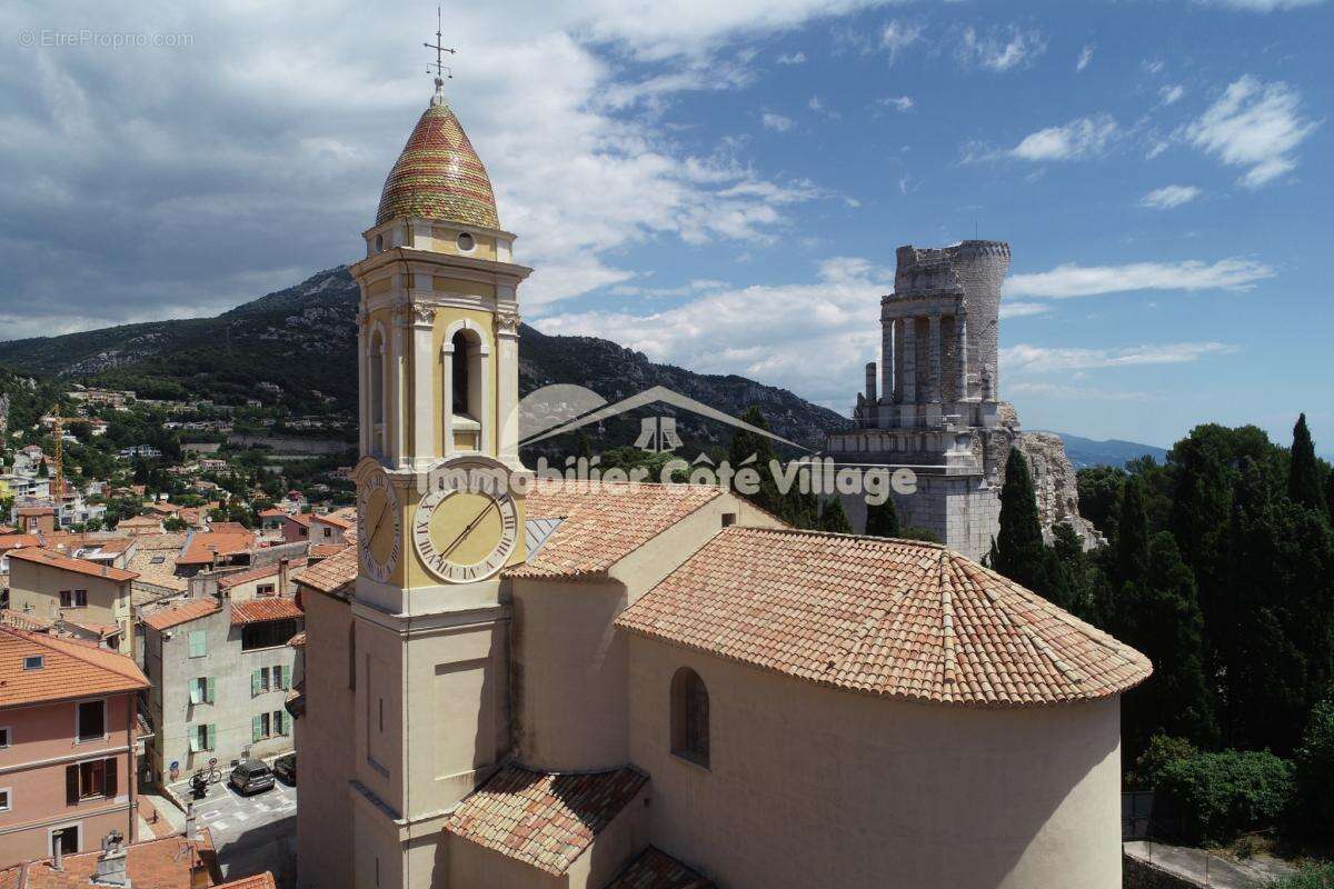 Appartement à LA TURBIE