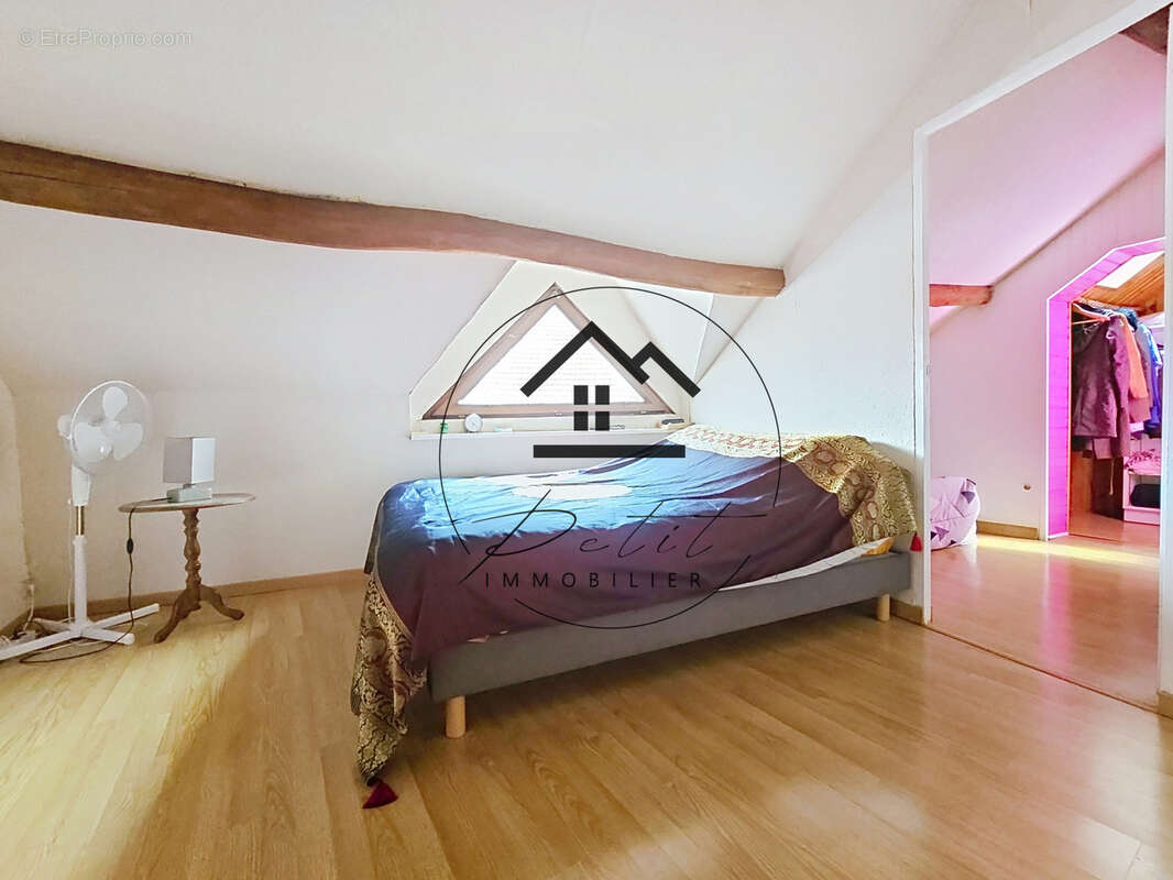 Maison à ETOUY
