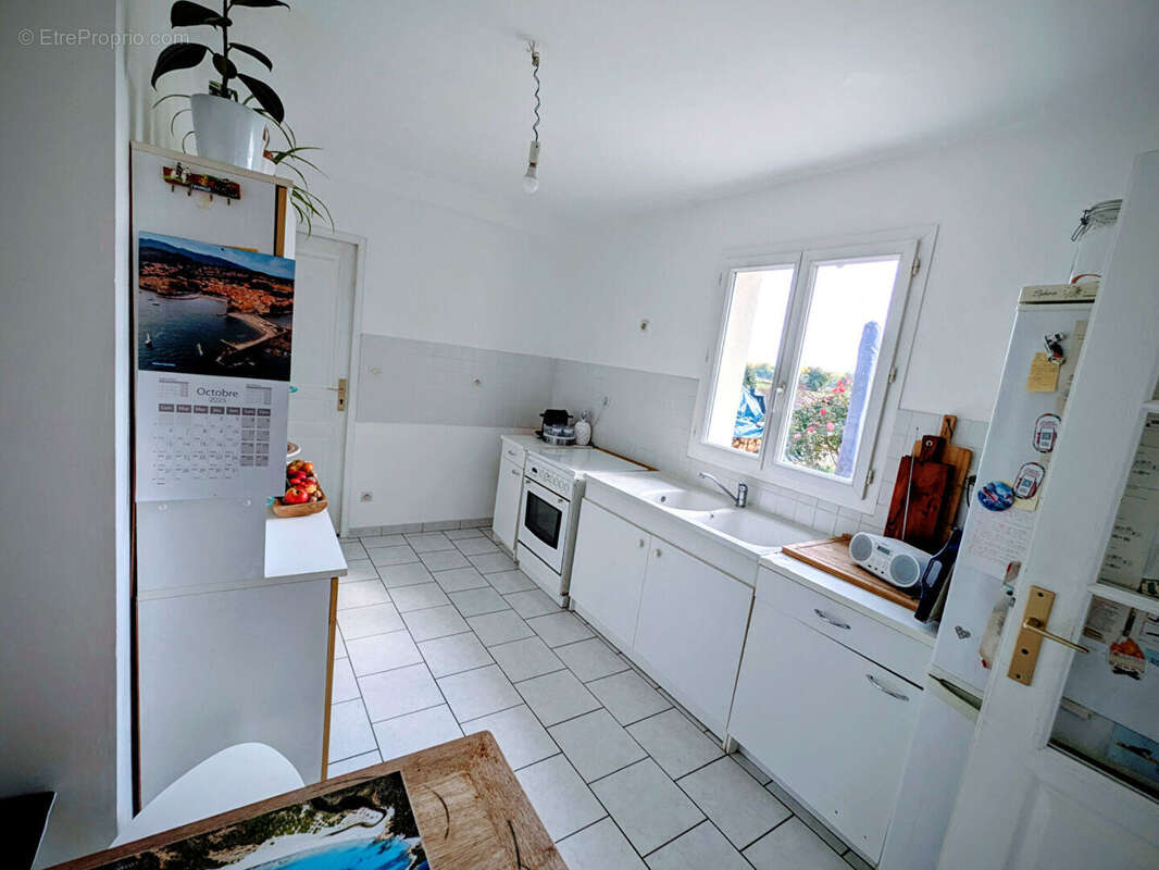 Maison à LA VILLE-AUX-DAMES