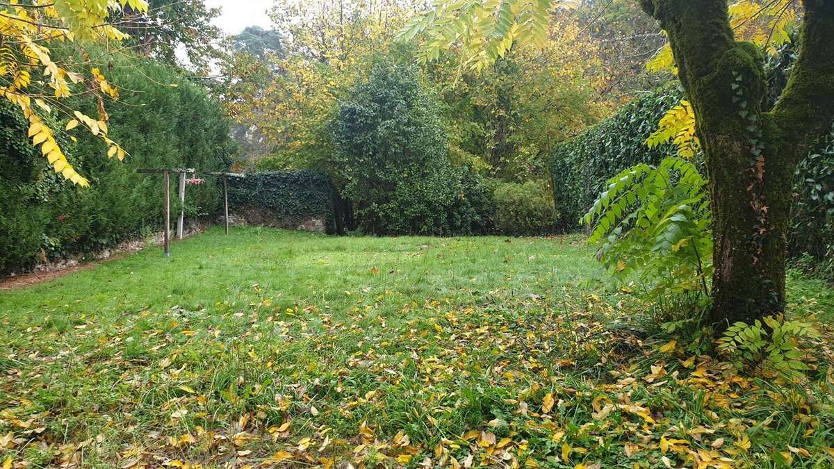 Maison à CHATEAUNEUF-LA-FORET