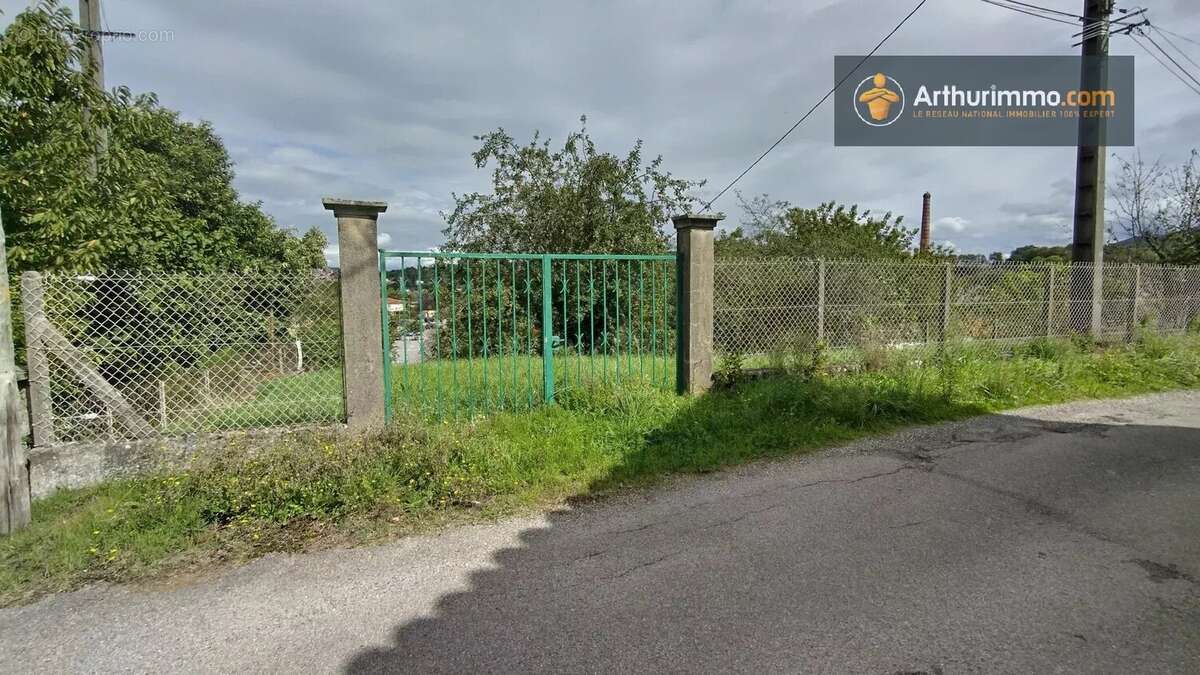 Terrain à LAROQUE-D&#039;OLMES