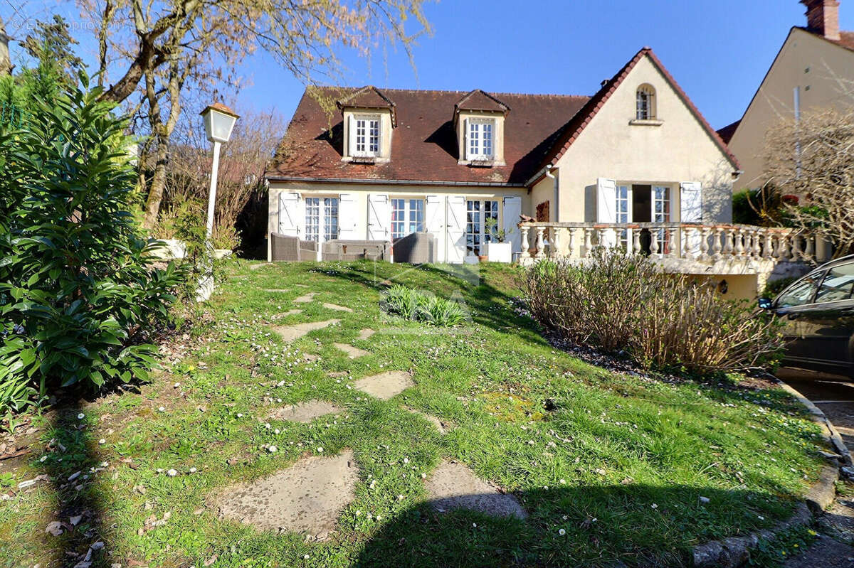 Maison à SAINT-LEU-LA-FORET