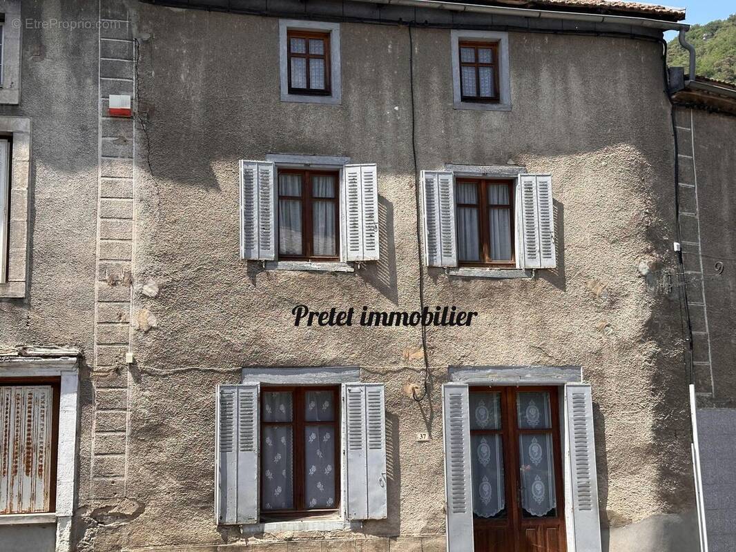 Maison à FERRIERES-SAINT-MARY