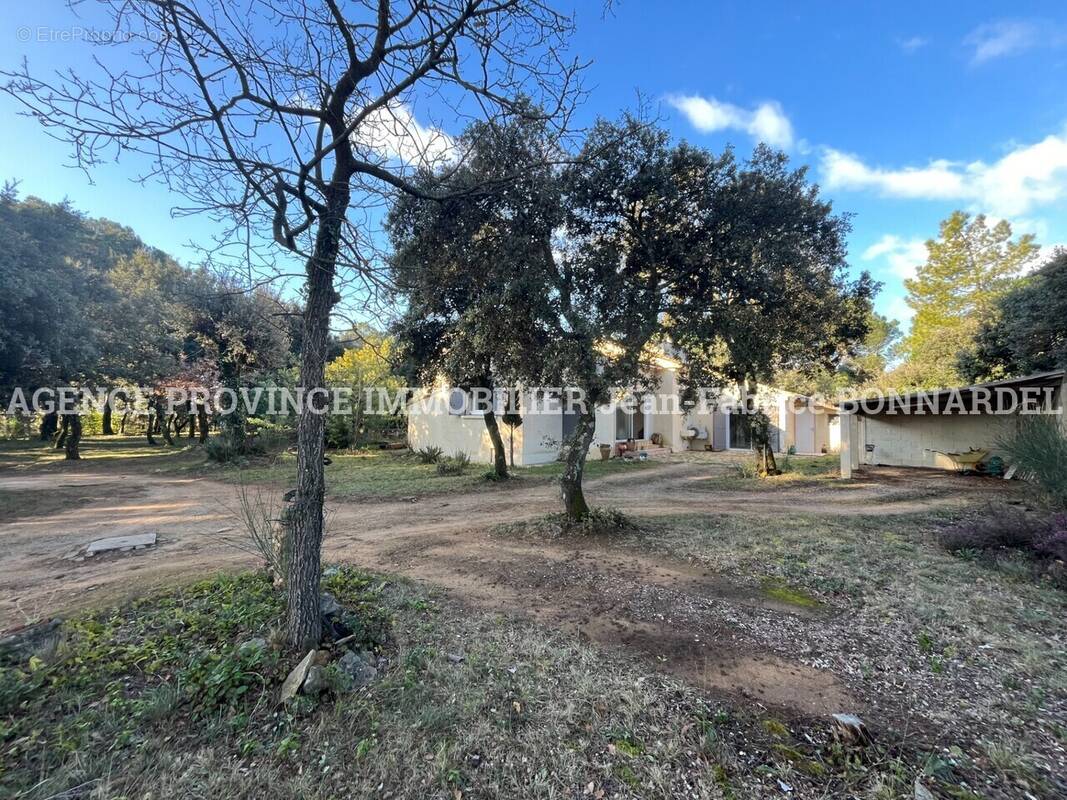 Maison à SUZE-LA-ROUSSE