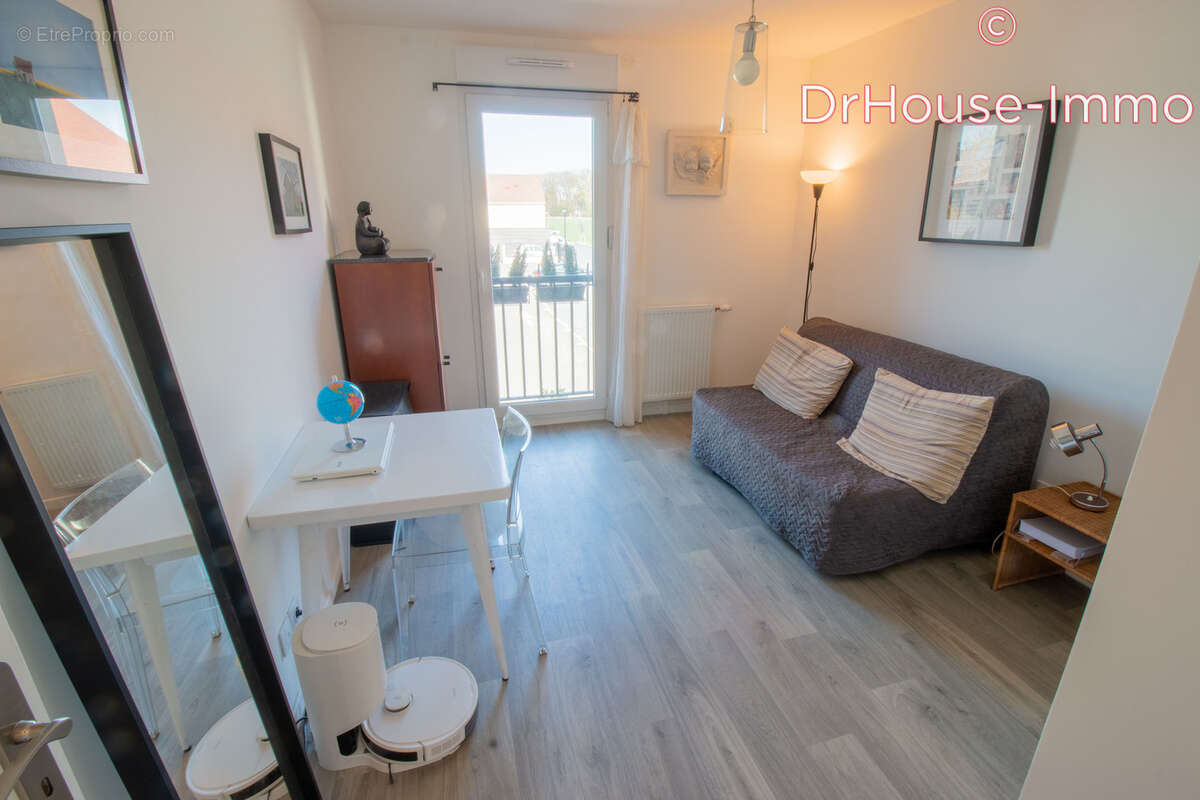 Appartement à MAUCHAMPS