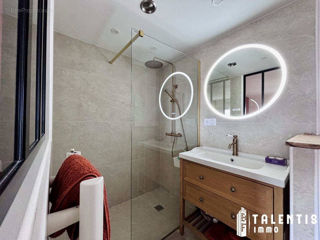 Appartement à REZE